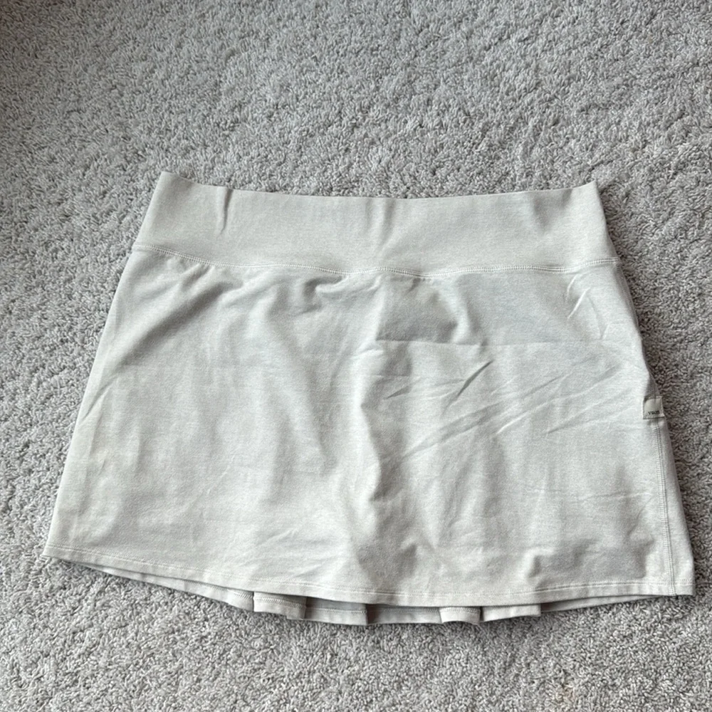 Vuori Women's Halo Performance Skirt Size XL - Picture 6 of 7
